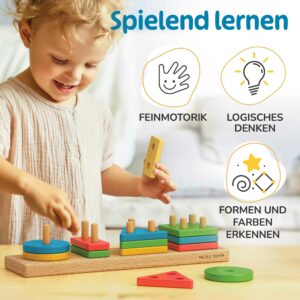 Ein Holz Steckspiel aus Holz im Einsatz mit Kind beim Spielen und Stecken der bunten Formen auf das Holzbrett, fördert Feinmotorik, logisches Denken sowie Formen und Farben – Montessori Sortierspiel für Kleinkinder/ Steckspiele für Kleinkinder.
