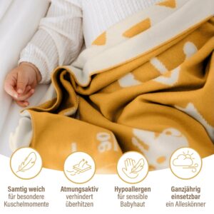 Gestrickte Babydecke aus Baumwolle in Gelb – atmungsaktiv, hypoallergen und samtig weich, ideal als Geschenk zur Geburt für Mädchen und Jungen.