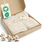 Merle Toys Babydecke Strick in Perlweiß – Bio-Baumwoll Babydecke, ideal als Geschenk, entworfen in Österreich.