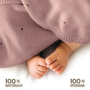 Merle-Toys-Babydecke-Strick-Babydecke-gestrickt-Babydecke-Bio-Baumwolle-Rosa3-scaled.jpg