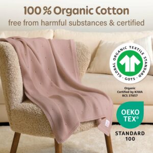 Knitted newborn blanket in pink by Merle Toys – a Pink baby blanket made from organic cotton, GOTS & OEKO-TEX certified and free from harmful substances, ideal for Baby girl blankets.